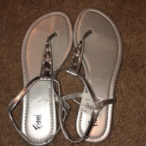 Cute Strappy Sandals!